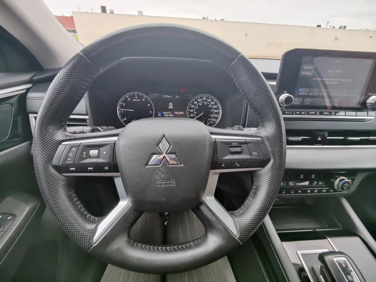 Mitsubishi Outlander снимка Mitsubishi Outlander