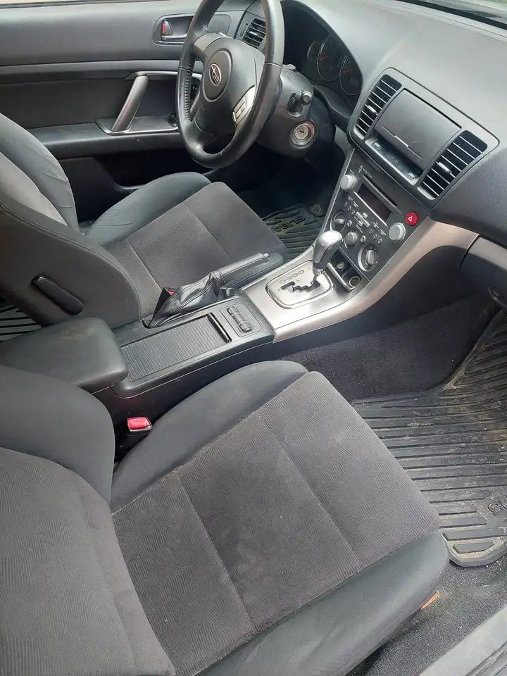 Subaru Legacy снимка Subaru Legacy