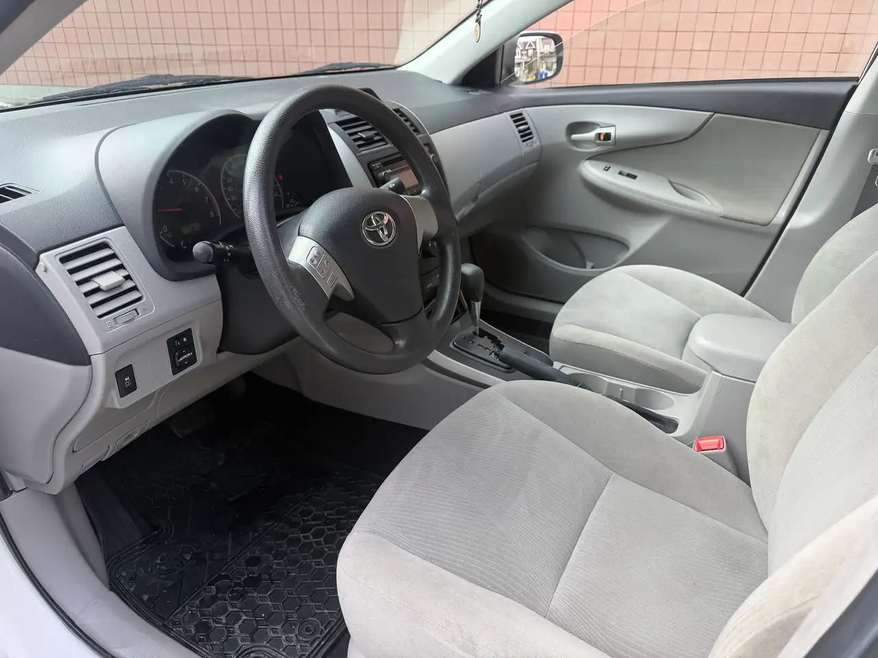 Toyota Corolla снимка Toyota Corolla