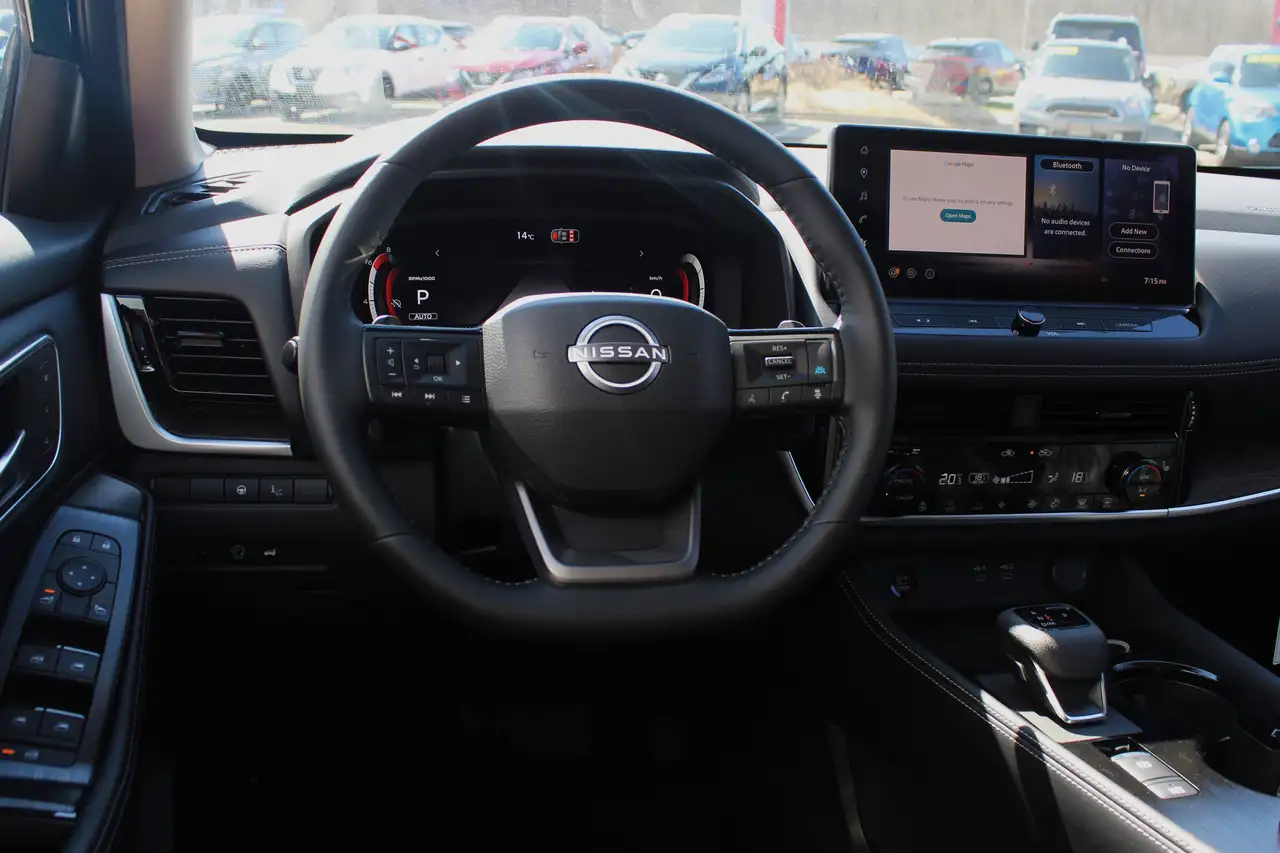 Nissan Rogue снимка Nissan Rogue