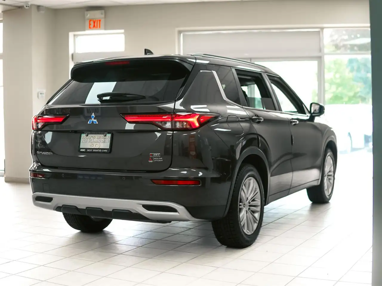 Mitsubishi Outlander снимка Mitsubishi Outlander