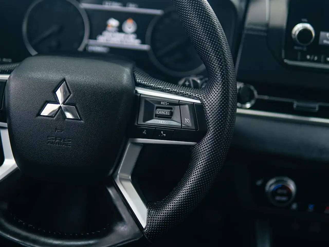 Mitsubishi Outlander снимка Mitsubishi Outlander