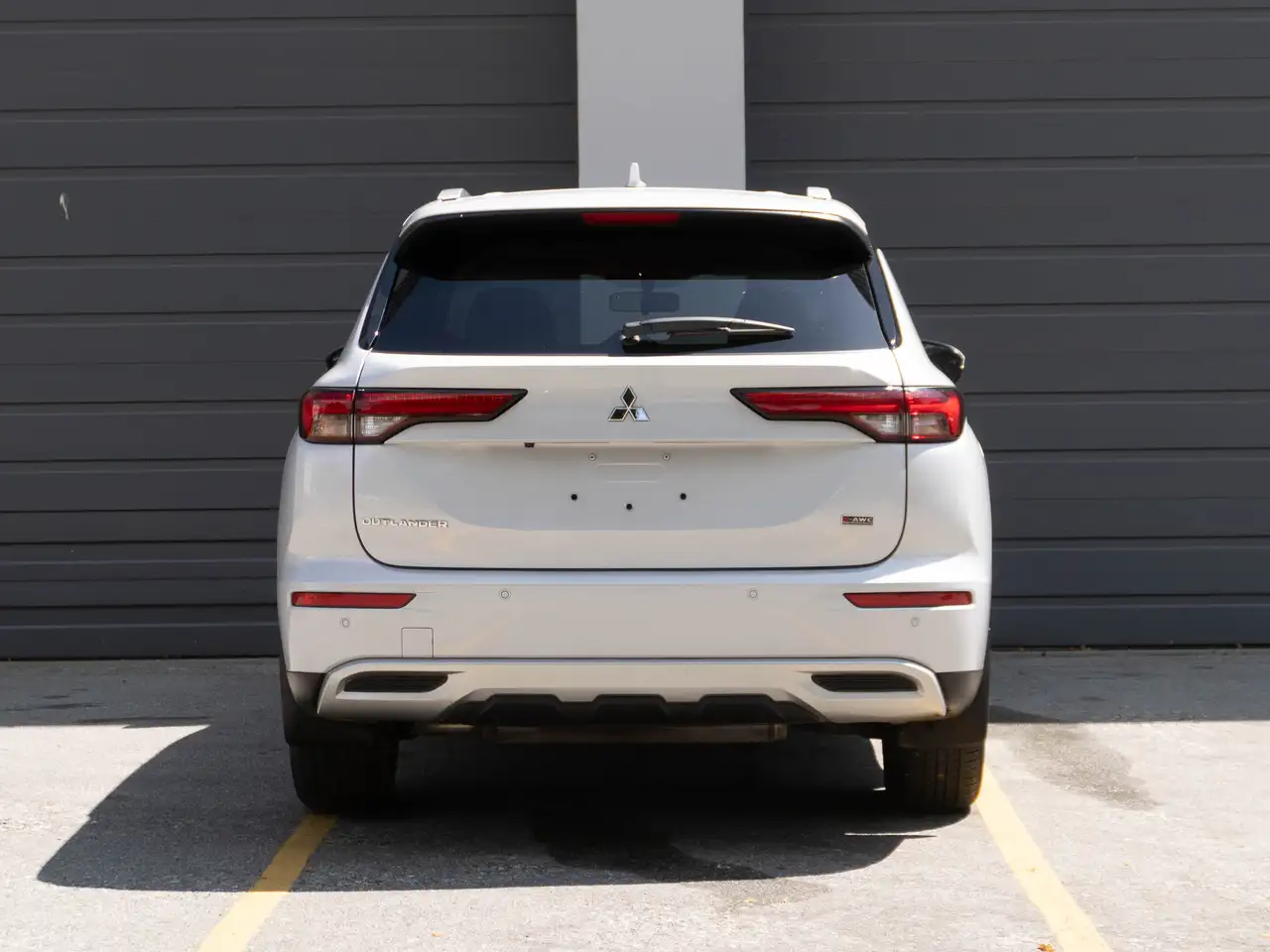 Mitsubishi Outlander снимка Mitsubishi Outlander