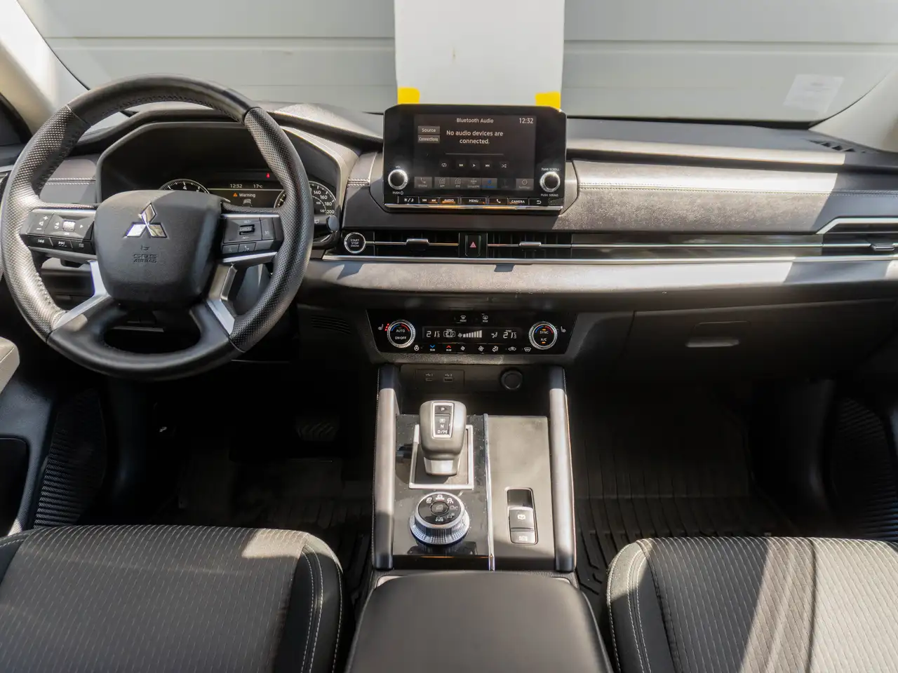 Mitsubishi Outlander снимка Mitsubishi Outlander
