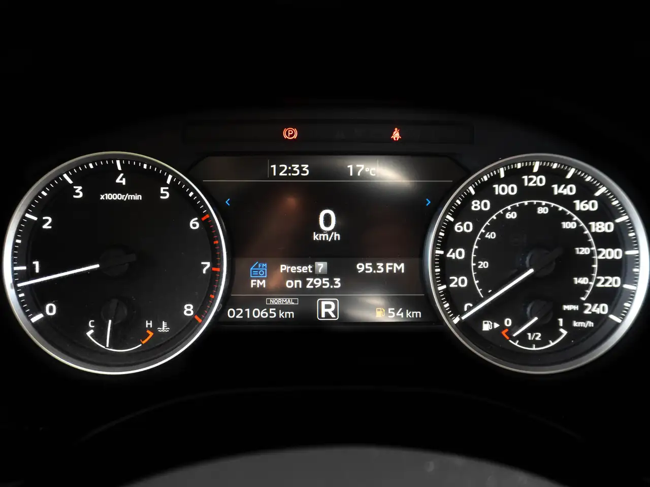 Mitsubishi Outlander снимка Mitsubishi Outlander
