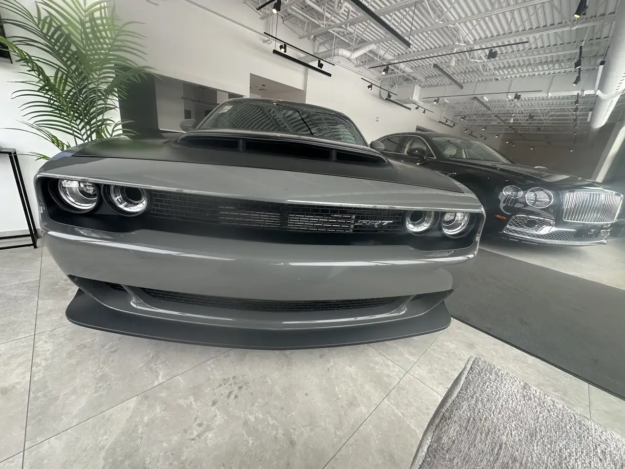 Dodge Challenger снимка Dodge Challenger