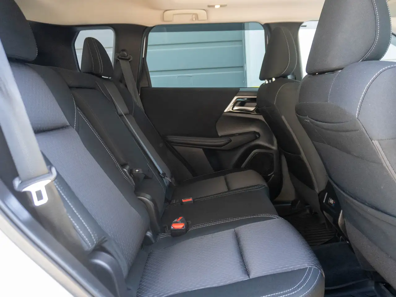 Mitsubishi Outlander снимка Mitsubishi Outlander