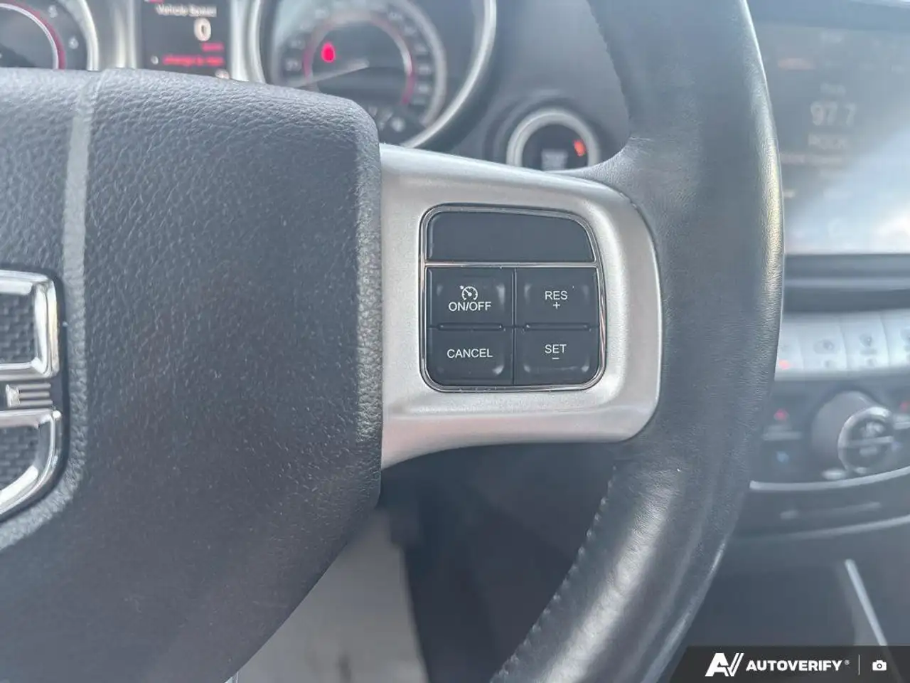 Dodge Journey снимка Dodge Journey