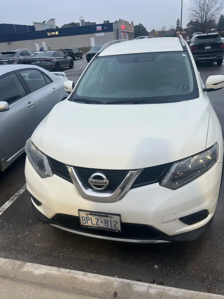 Nissan Rogue fotografie Nissan Rogue
