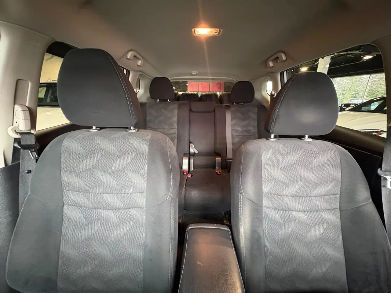 Nissan Rogue снимка Nissan Rogue