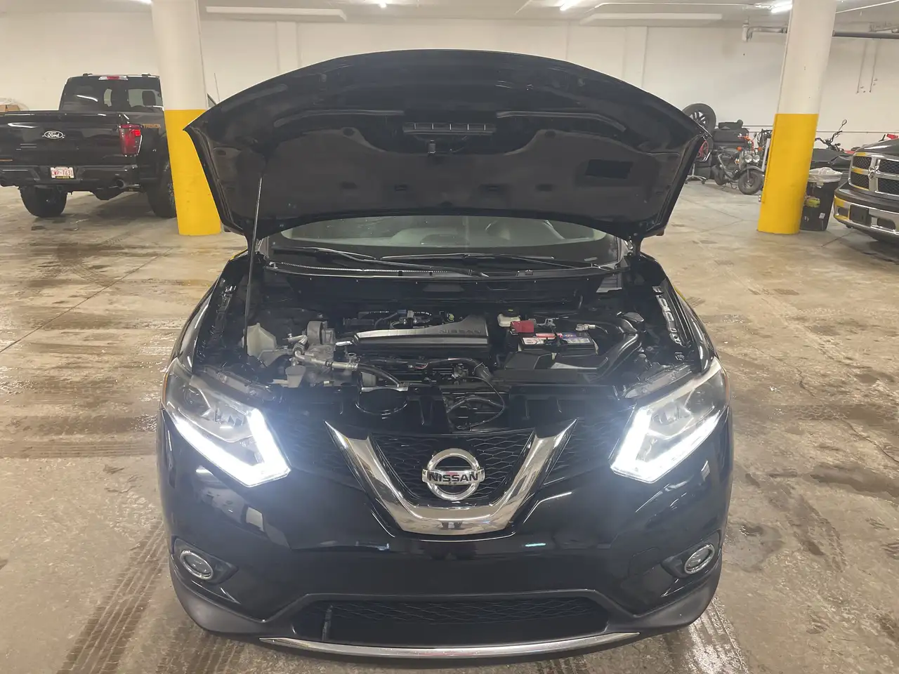 Nissan Rogue снимка Nissan Rogue