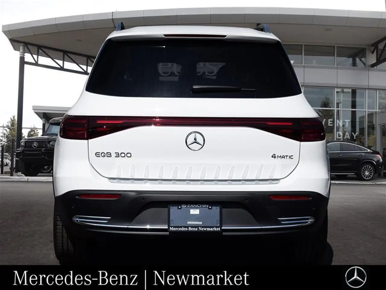 Mercedes-Benz EQB снимка Mercedes-Benz EQB