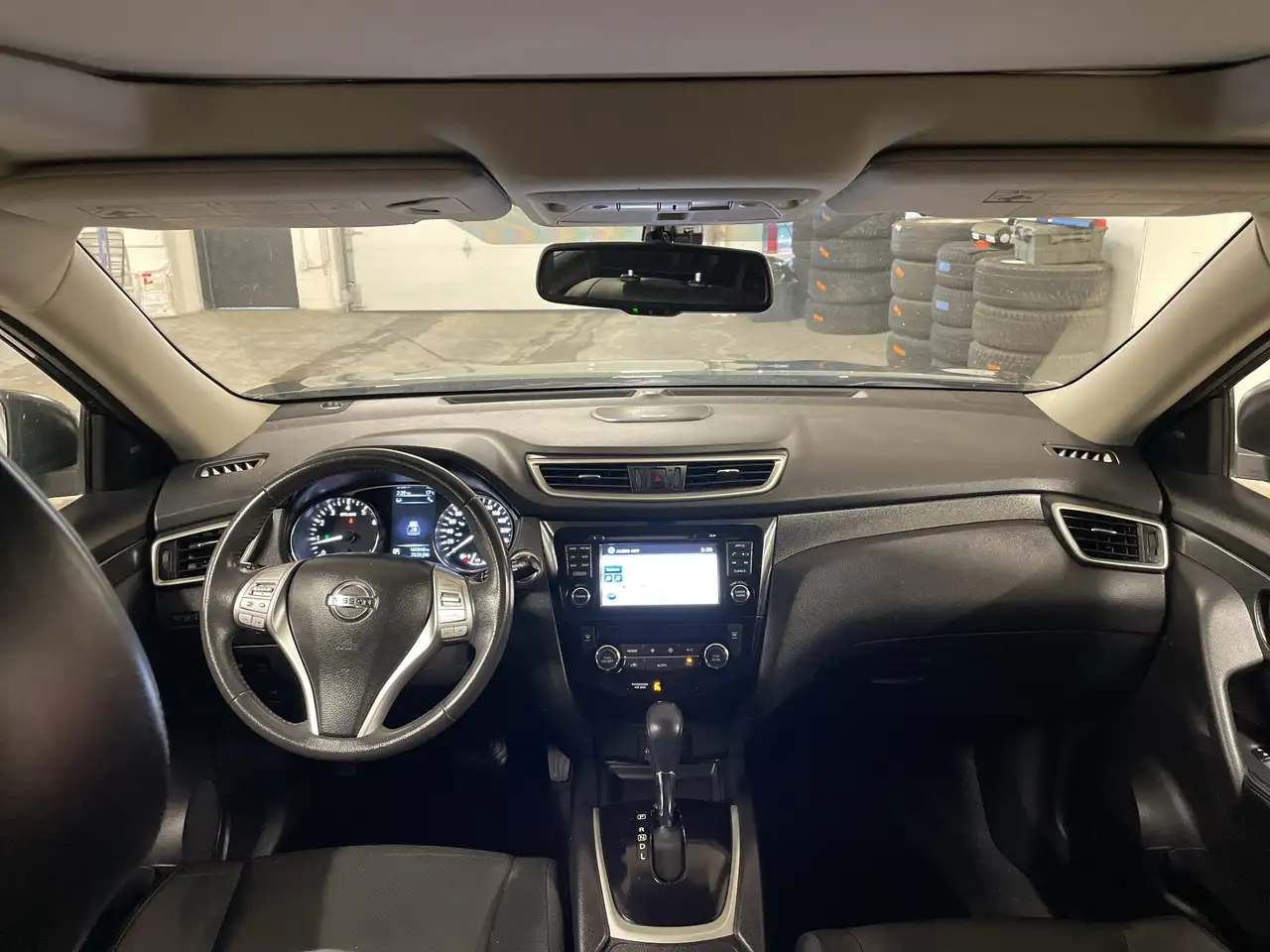 Nissan Rogue снимка Nissan Rogue