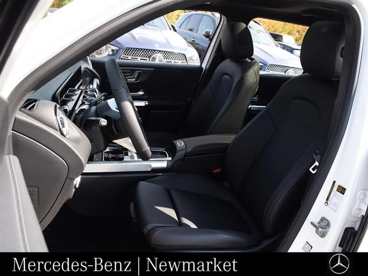 Mercedes-Benz EQB снимка Mercedes-Benz EQB