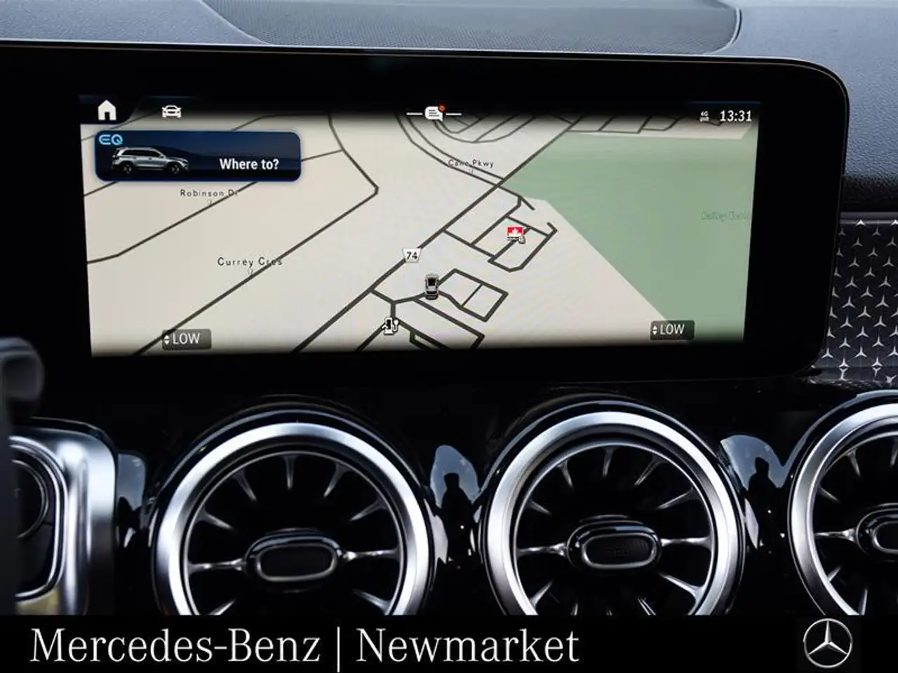 Mercedes-Benz EQB снимка Mercedes-Benz EQB