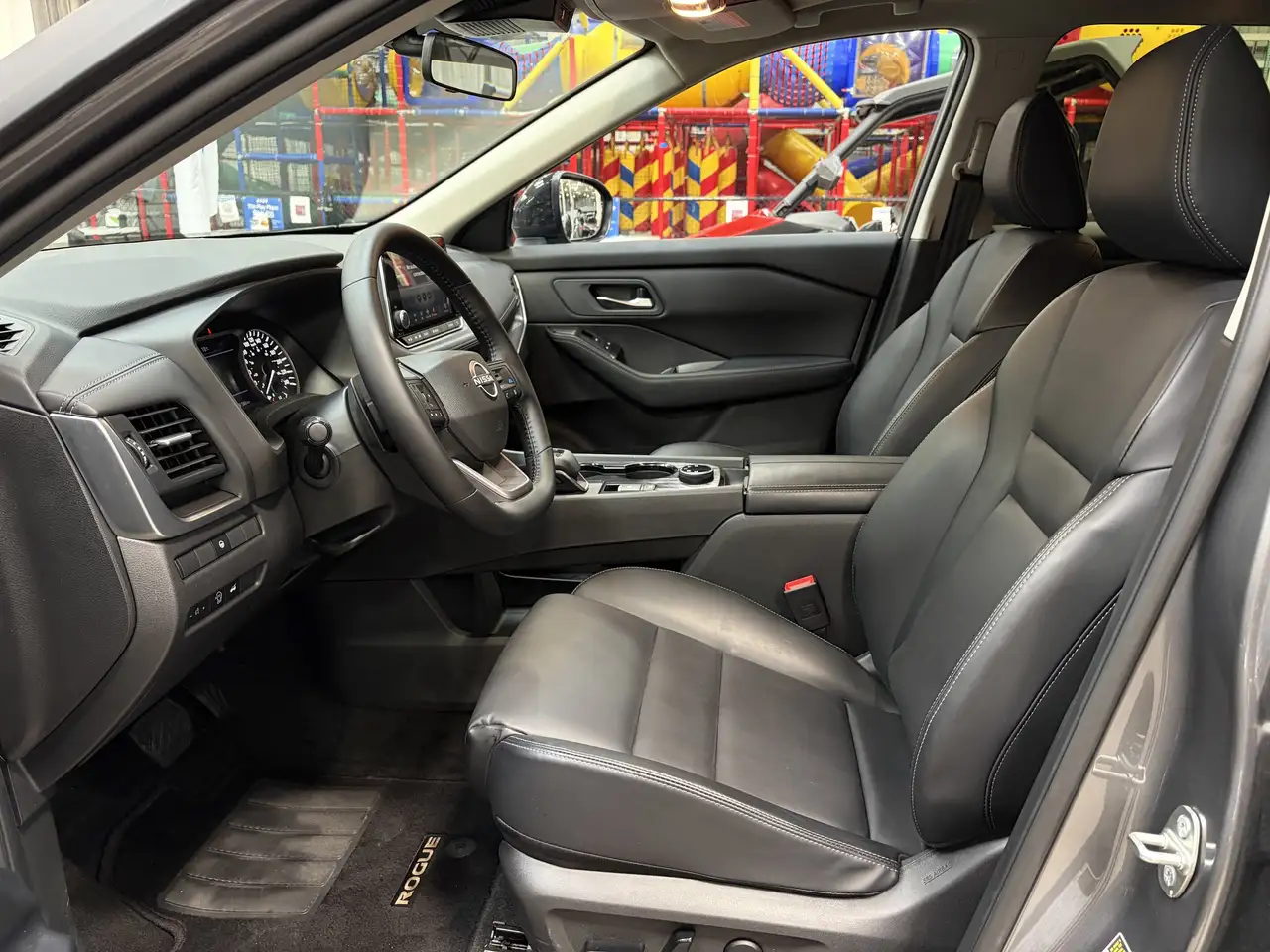 Nissan Rogue снимка Nissan Rogue