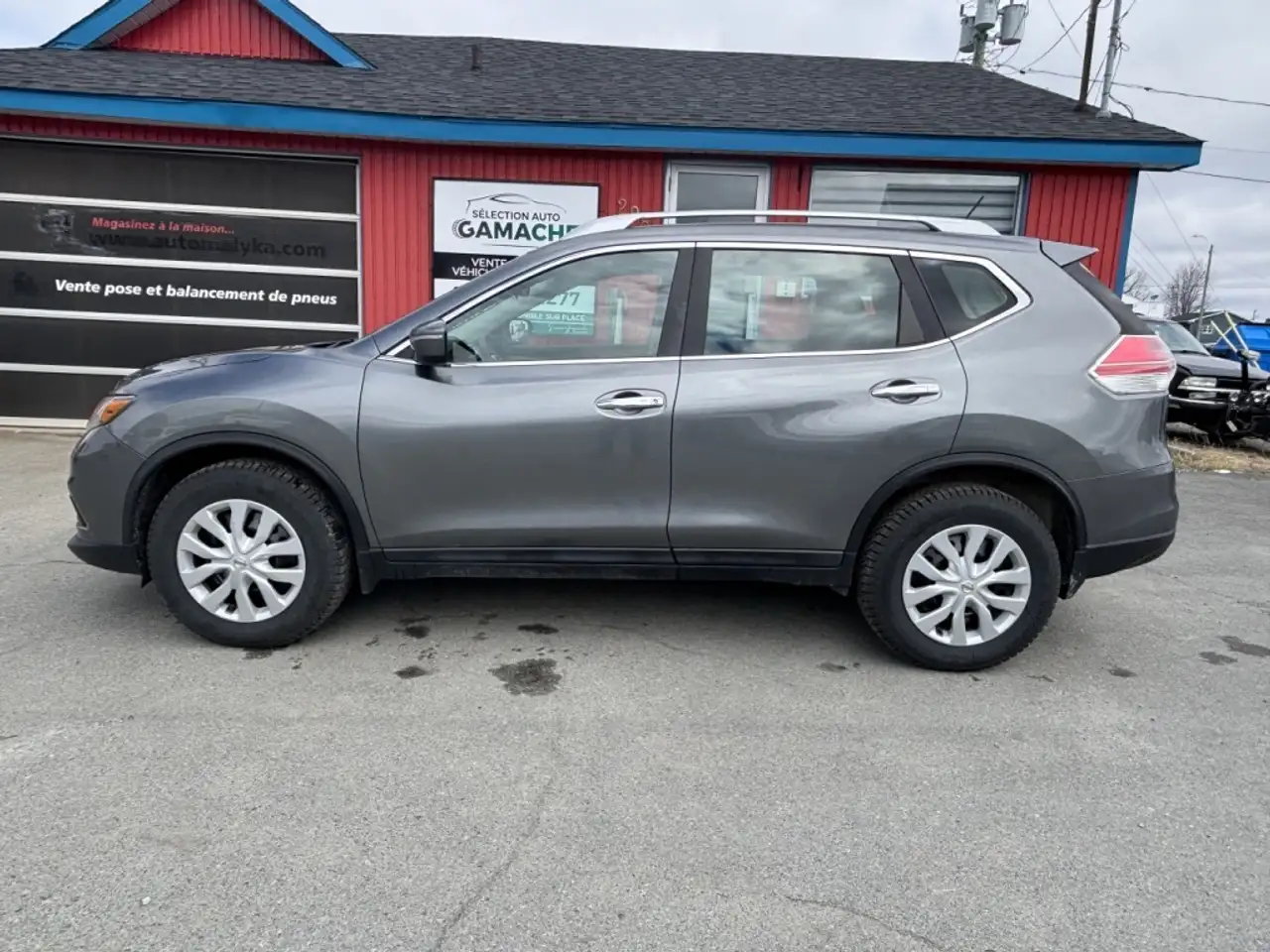 Nissan Rogue fotografie Nissan Rogue
