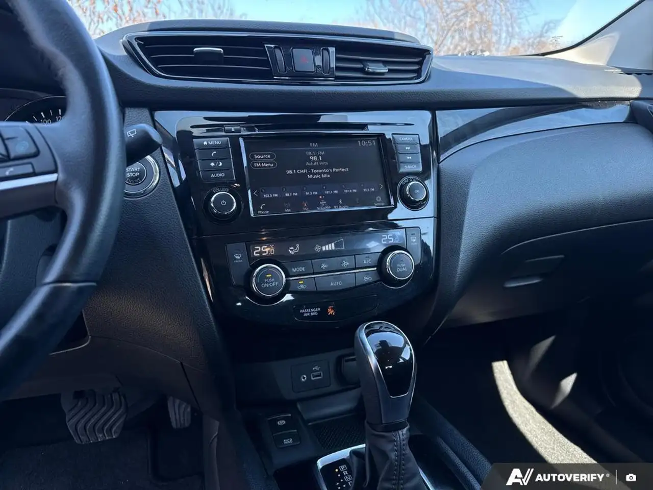 Nissan Qashqai снимка Nissan Qashqai