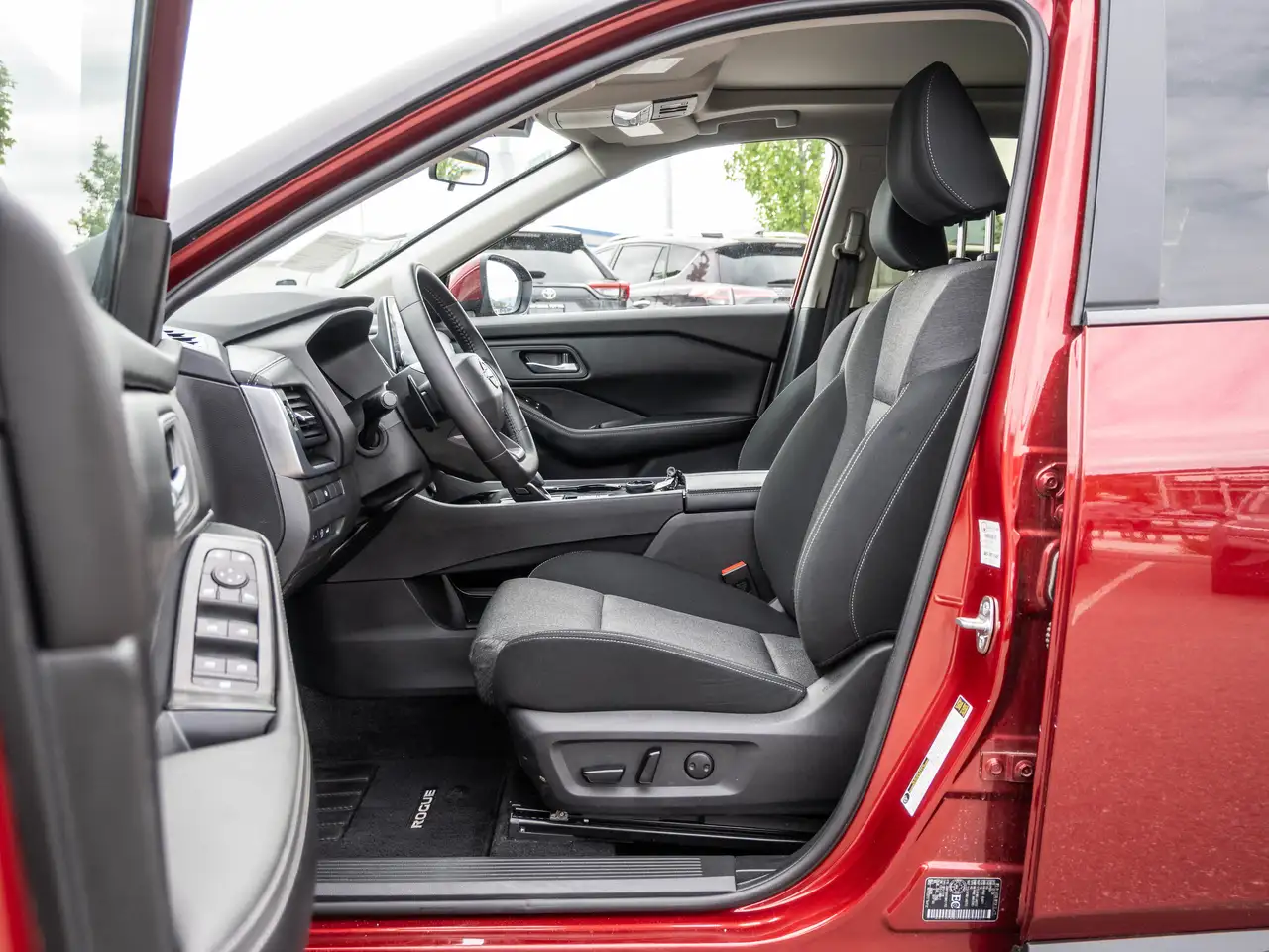 Nissan Rogue fotografie Nissan Rogue