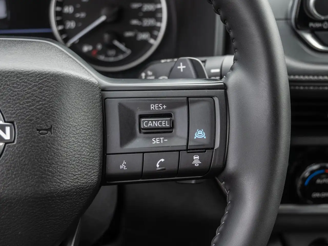 Nissan Rogue fotografie Nissan Rogue