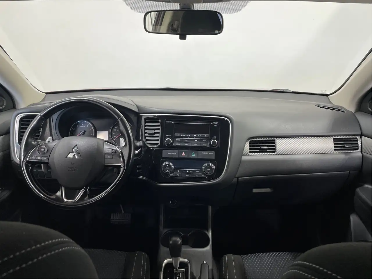 Mitsubishi Outlander fotografie Mitsubishi Outlander