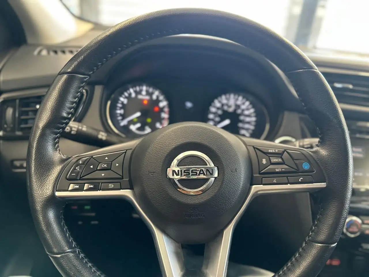 Nissan Qashqai снимка Nissan Qashqai