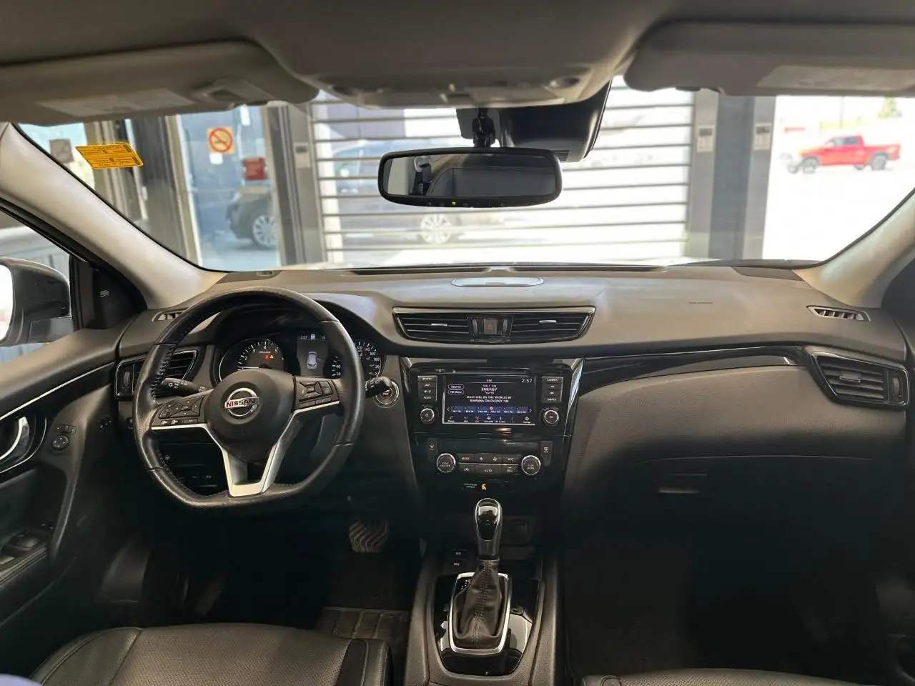 Nissan Qashqai снимка Nissan Qashqai