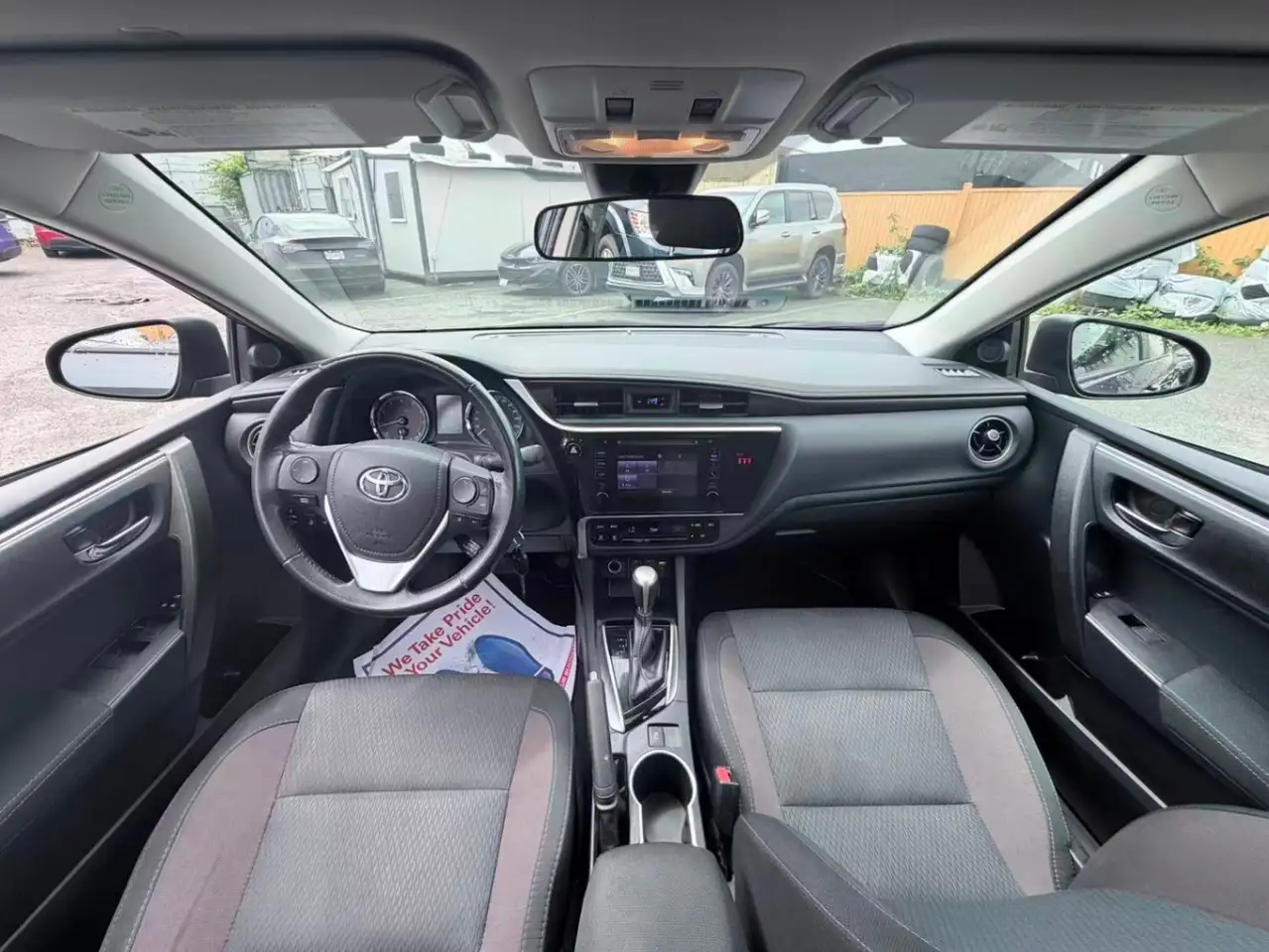 Toyota Corolla снимка Toyota Corolla
