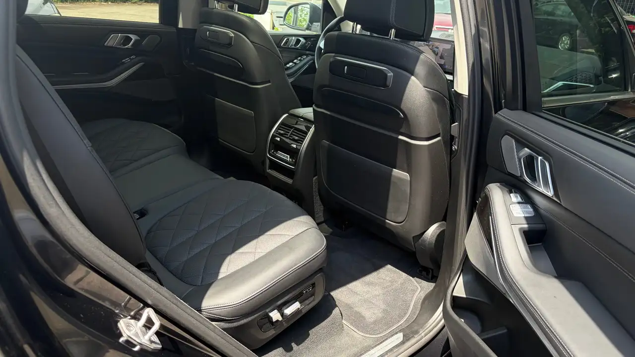BMW X7 снимка BMW X7