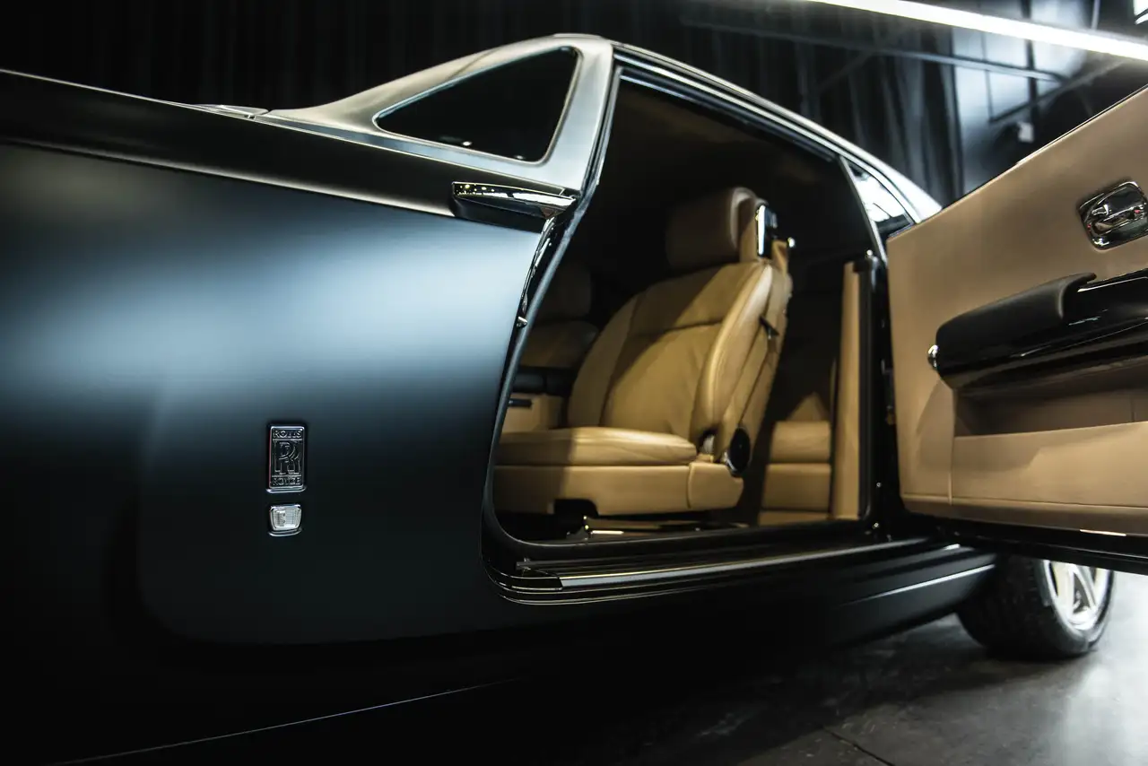 Rolls-Royce Phantom снимка Rolls-Royce Phantom