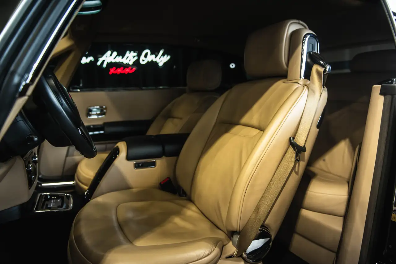 Rolls-Royce Phantom снимка Rolls-Royce Phantom