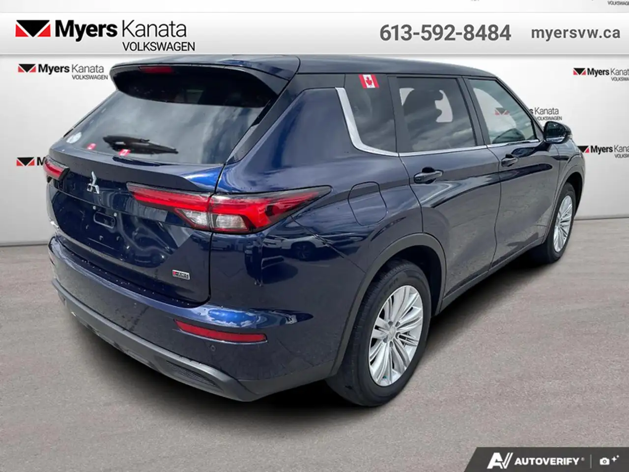 Mitsubishi Outlander photo Mitsubishi Outlander