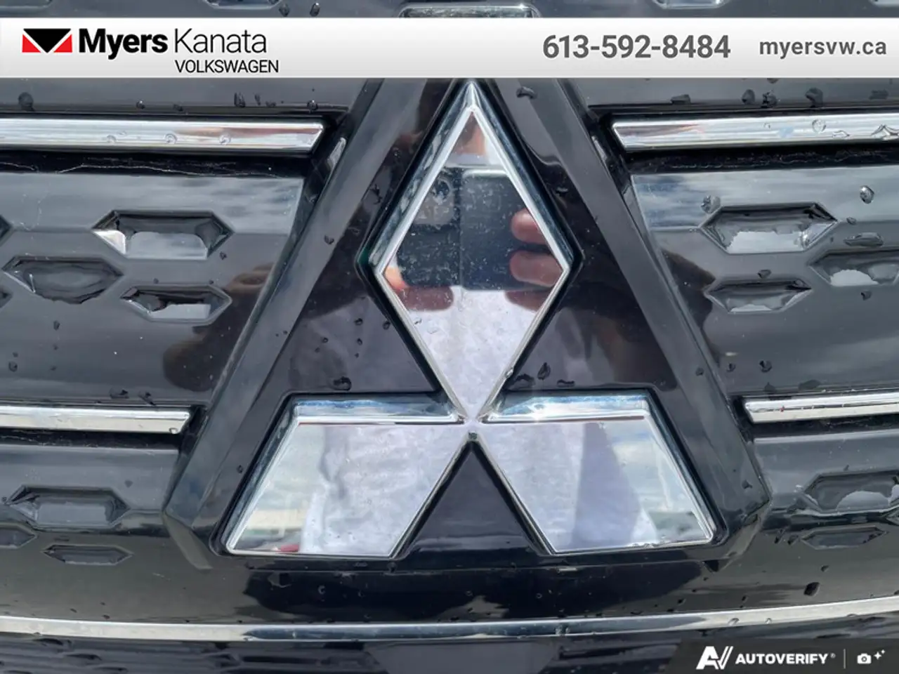 Mitsubishi Outlander photo Mitsubishi Outlander