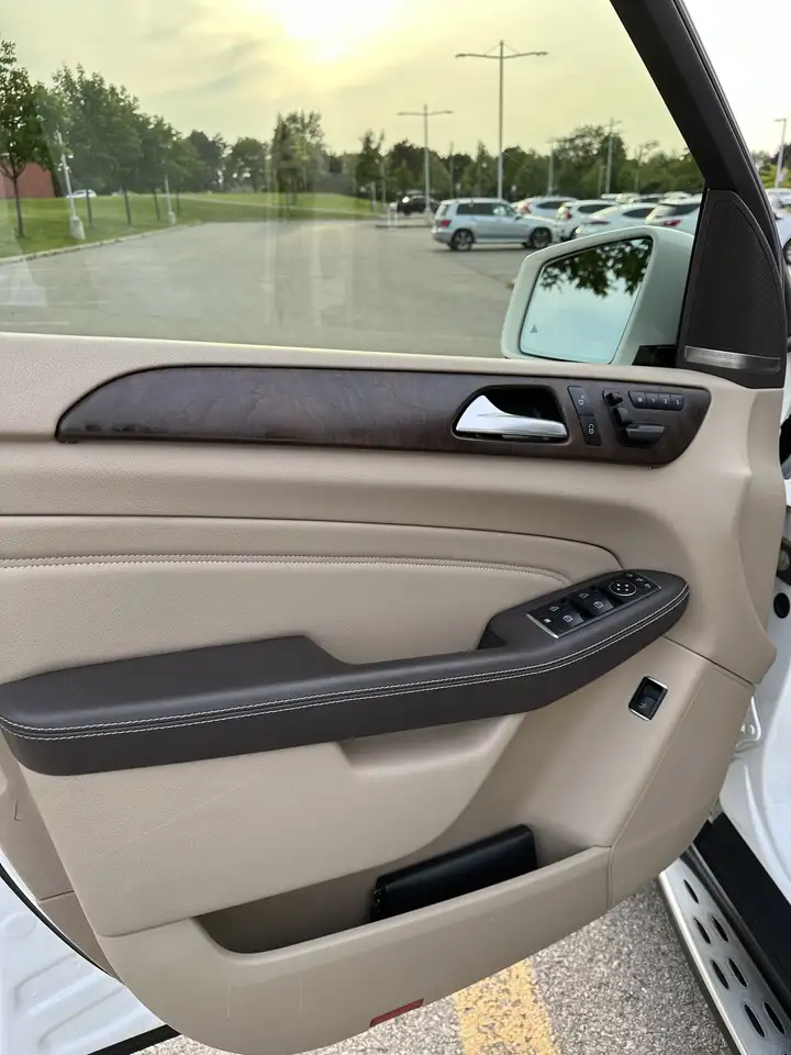 Mercedes-Benz M-Class fotografie Mercedes-Benz M-Class