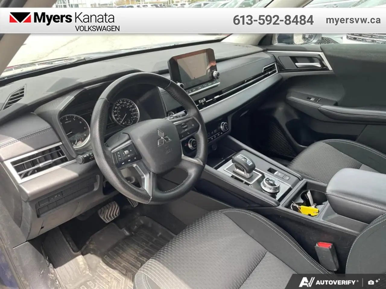 Mitsubishi Outlander photo Mitsubishi Outlander