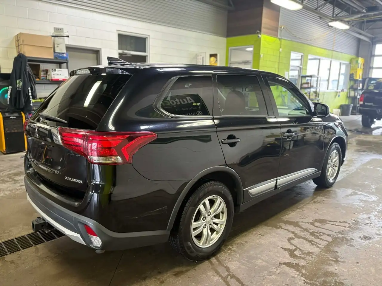 Mitsubishi Outlander снимка Mitsubishi Outlander