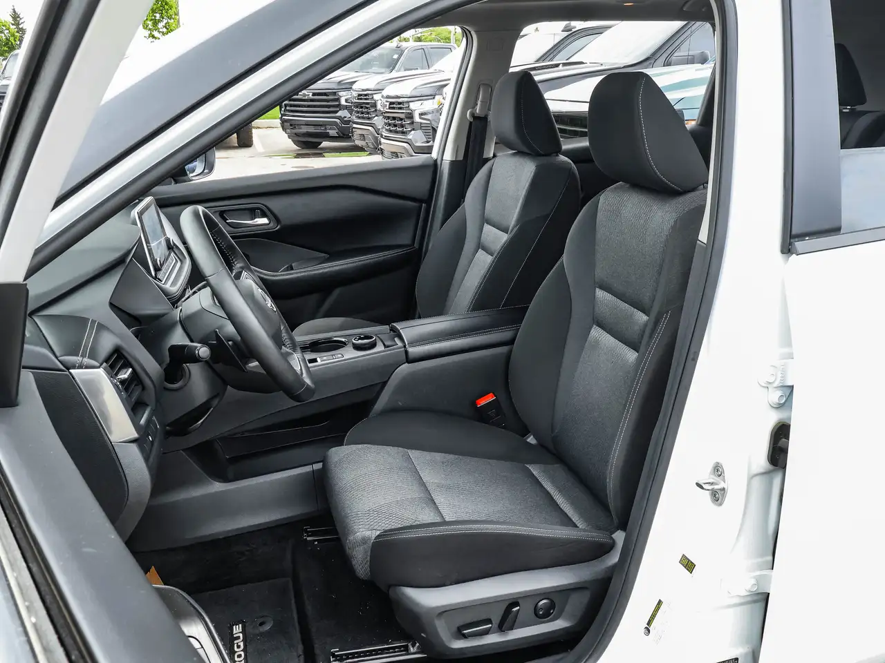 Nissan Rogue photo Nissan Rogue