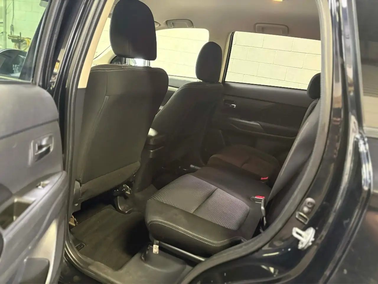 Mitsubishi Outlander снимка Mitsubishi Outlander