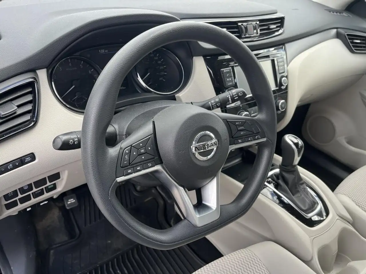 Nissan Qashqai снимка Nissan Qashqai