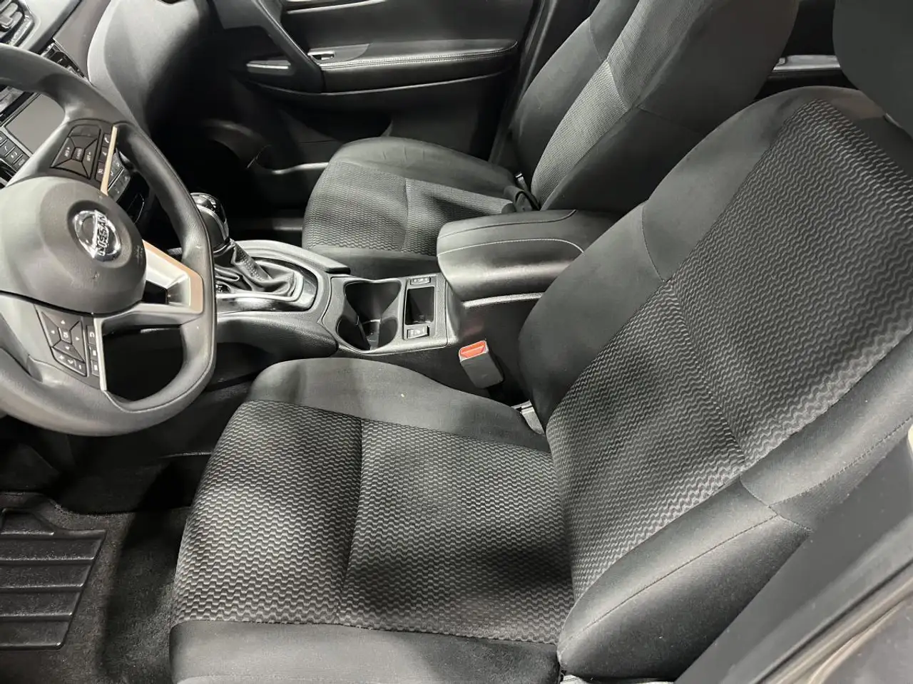 Nissan Qashqai снимка Nissan Qashqai