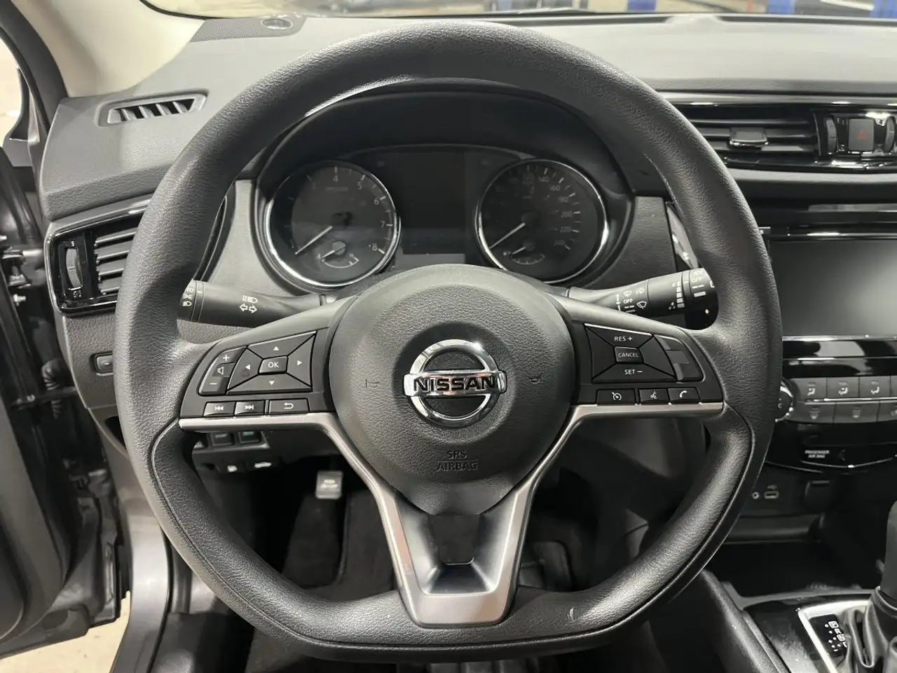 Nissan Qashqai снимка Nissan Qashqai