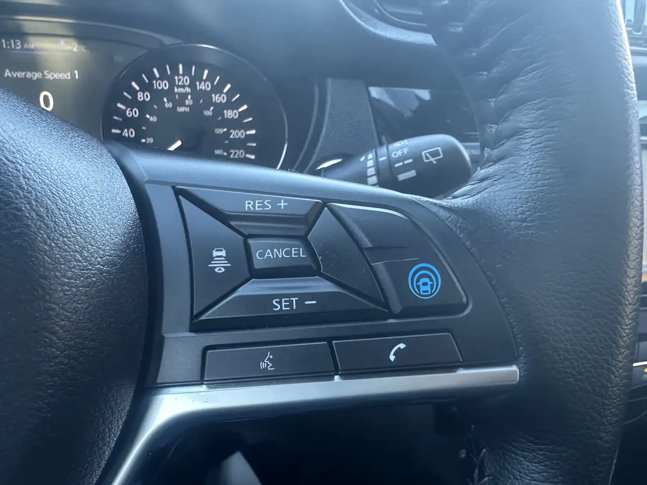 Nissan Qashqai снимка Nissan Qashqai