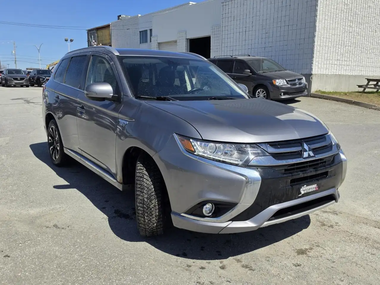 Mitsubishi Outlander снимка Mitsubishi Outlander