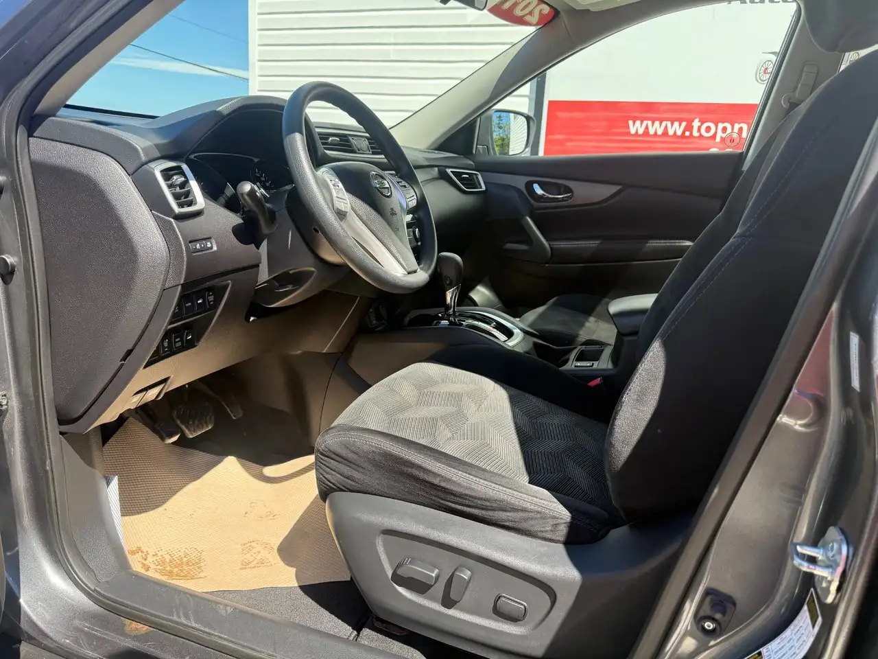 Nissan Rogue photo Nissan Rogue