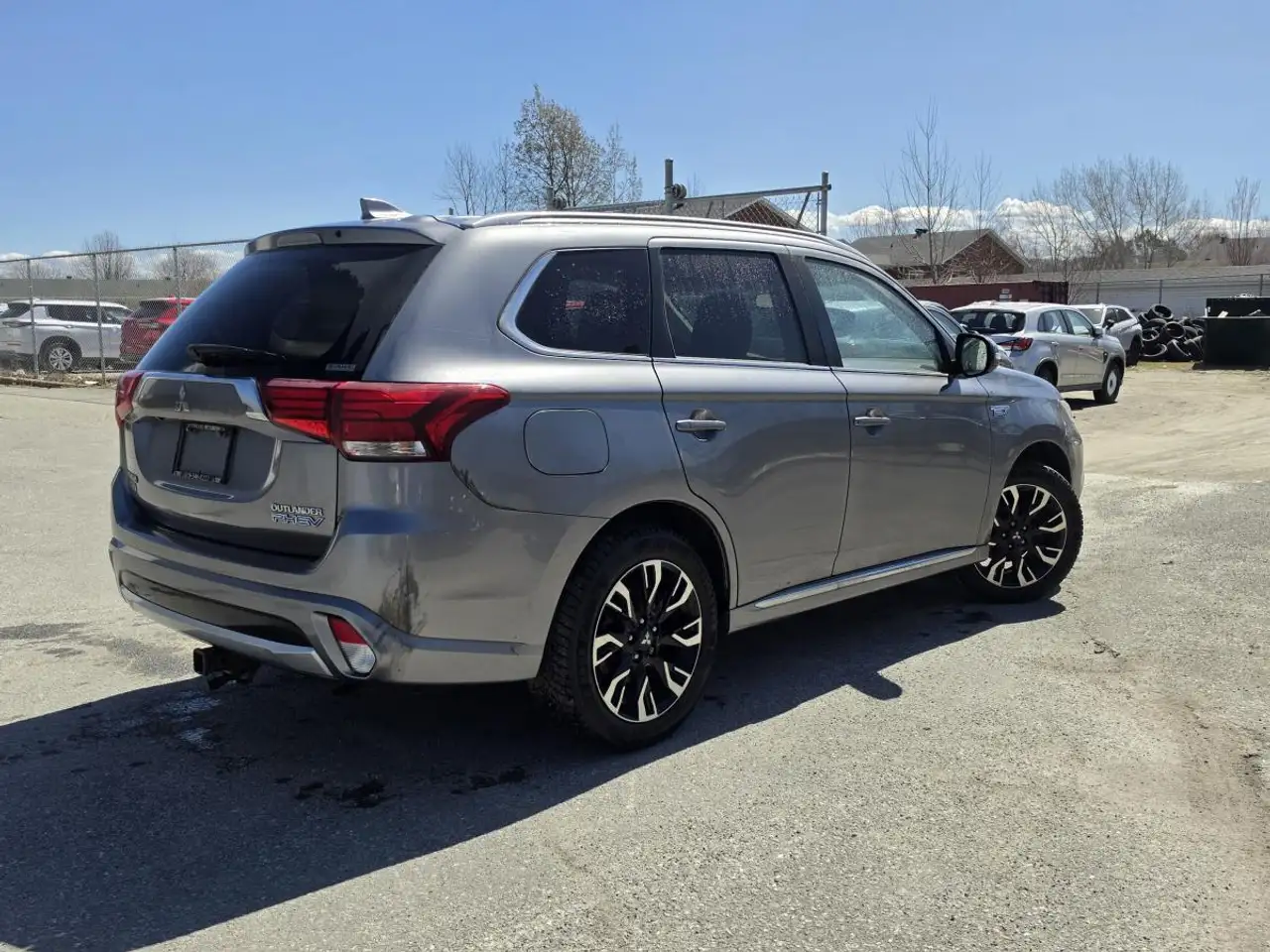Mitsubishi Outlander снимка Mitsubishi Outlander