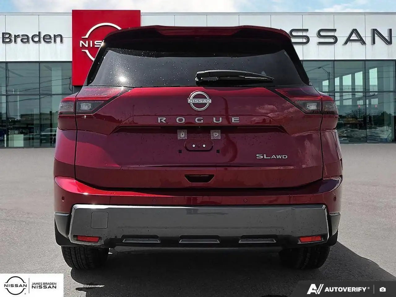 Nissan Rogue снимка Nissan Rogue