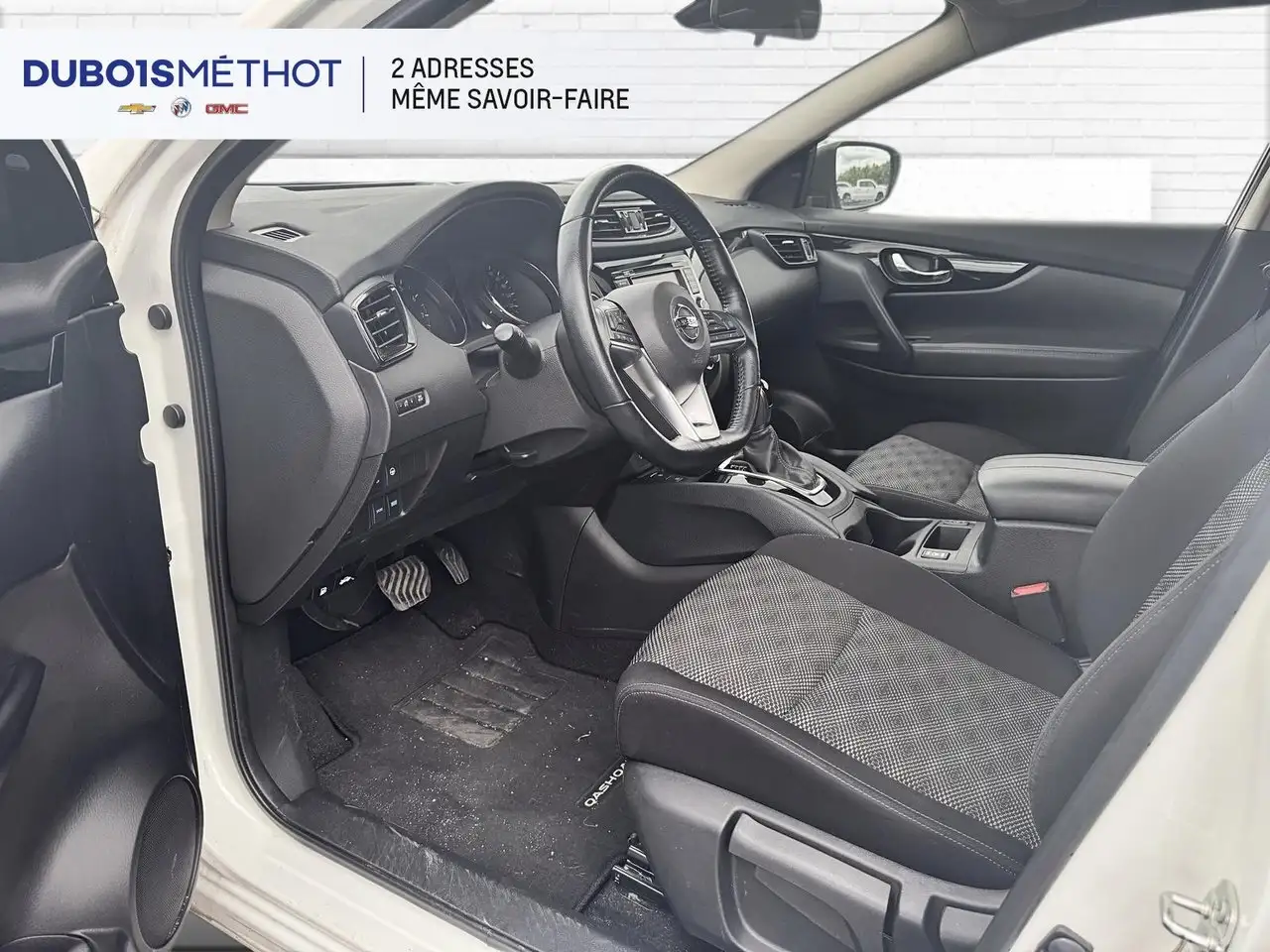 Nissan Qashqai снимка Nissan Qashqai