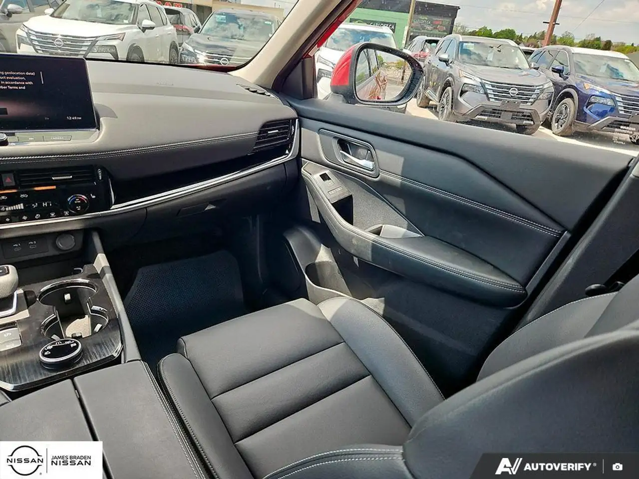 Nissan Rogue снимка Nissan Rogue