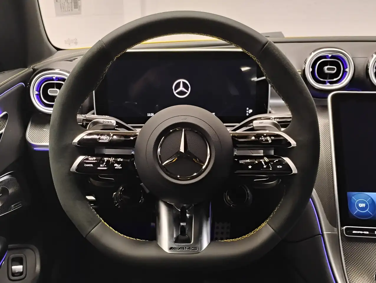 Mercedes-Benz CLE снимка Mercedes-Benz CLE