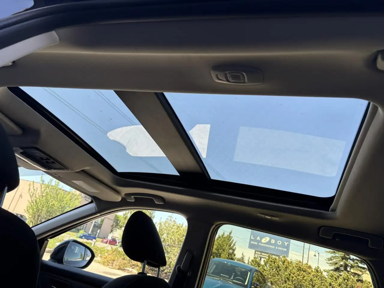 Nissan Rogue photo Nissan Rogue